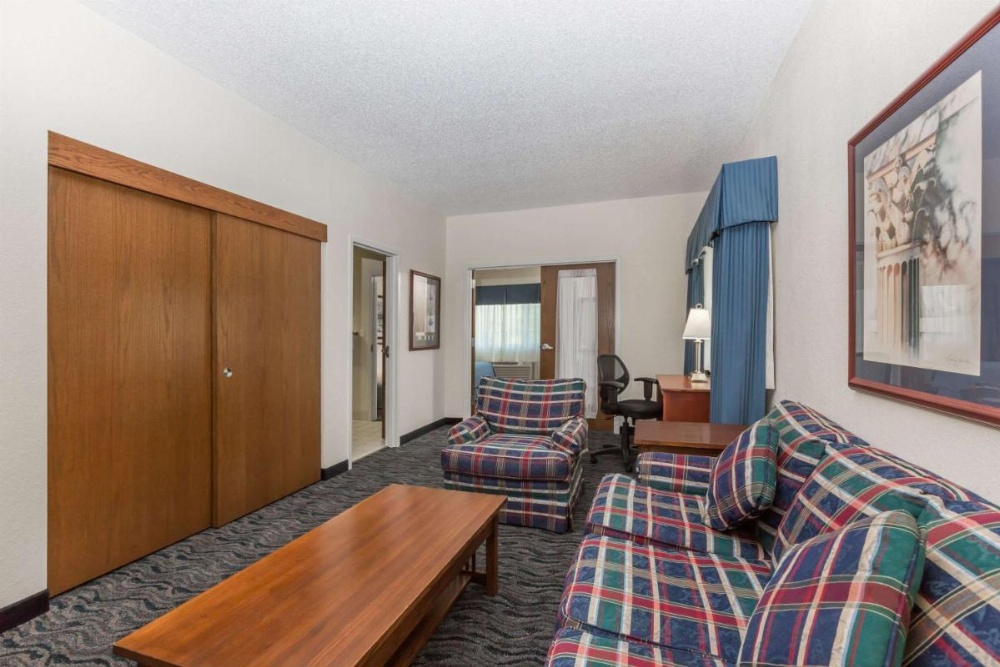 Baymont by Wyndham Des Moines Airport Image 19