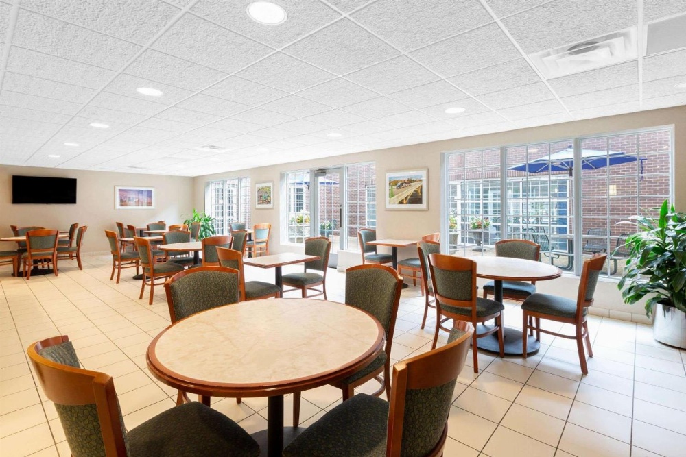 Baymont by Wyndham Des Moines Airport Main image