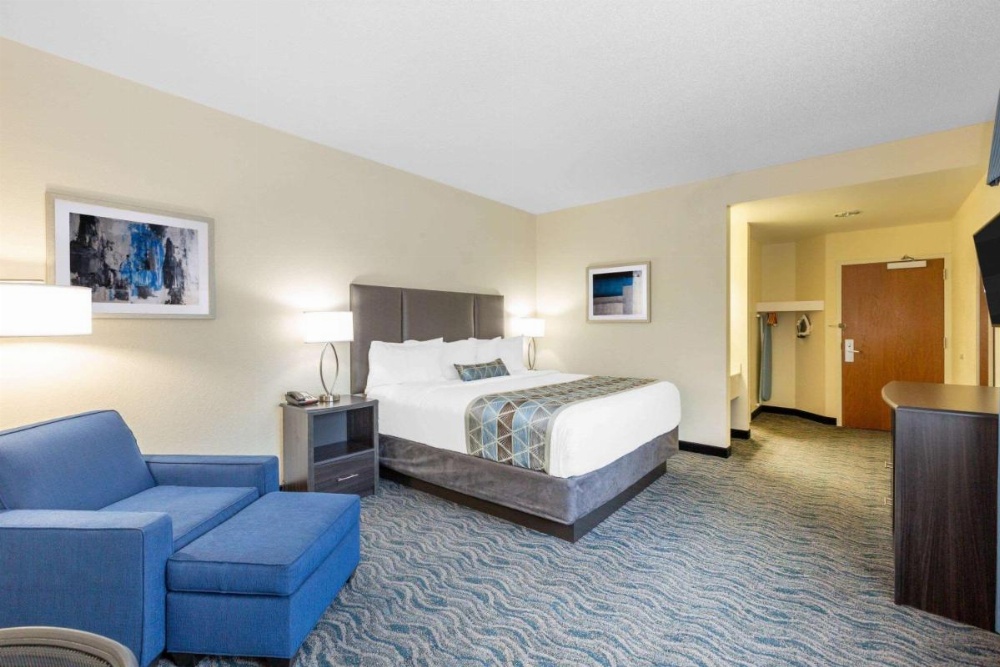 Baymont by Wyndham Des Moines Airport